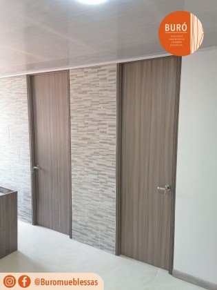 Puerta con marco laterales y cabezal 1.8.jpg